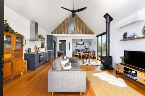 Ovata - Country To Coast - Accommodation Sunshine Coast 2