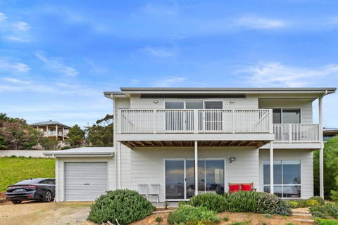 One Merino Panoramic Beach House Modern Sleeps 10 - Accommodation Sunshine Coast 0