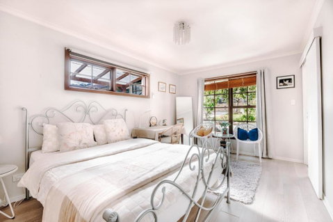 One-Bedroom Suite-Close To Beach And CBD - Accommodation Sunshine Coast 0