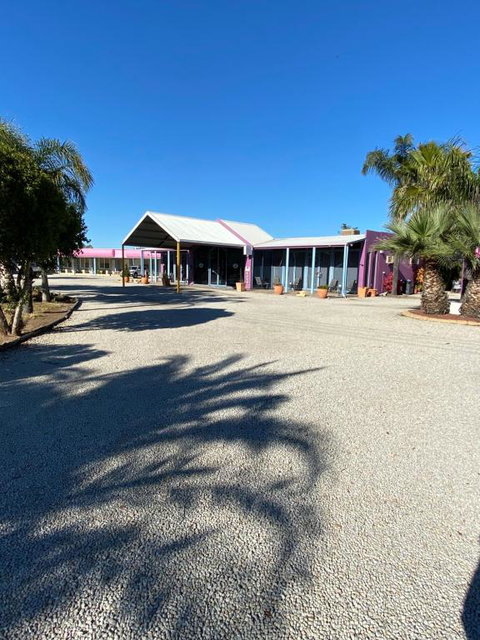 Paddle Steamer Motel - Accommodation Sunshine Coast 3