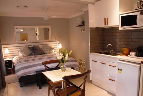 Paperbark Bed & Breakfast - Accommodation Sunshine Coast 3