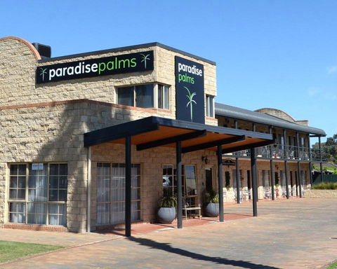 Paradise Palms - Accommodation Sunshine Coast 0