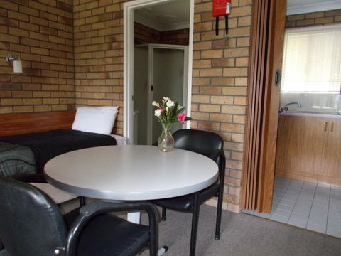 Park House Motor Inn - Accommodation Sunshine Coast 3
