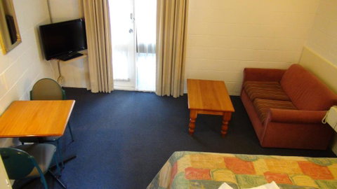 Pathfinder Motel - Accommodation Sunshine Coast 2