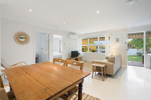 Peaceful Seaside Cottage - Accommodation Sunshine Coast 2
