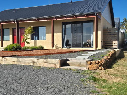 Pemberton Japanese Garden Studio - Accommodation Sunshine Coast 1