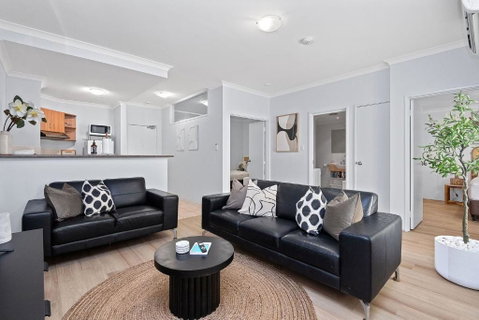 Play & Stay On Hay - Sleeps 2 Or 4 - Accommodation Sunshine Coast 0