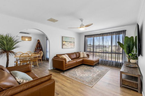 Percys Beach House Moonta Bay - Accommodation Sunshine Coast 0