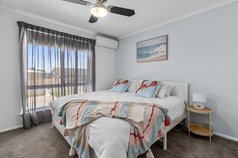 Percys Beach House Moonta Bay - Accommodation Sunshine Coast 3