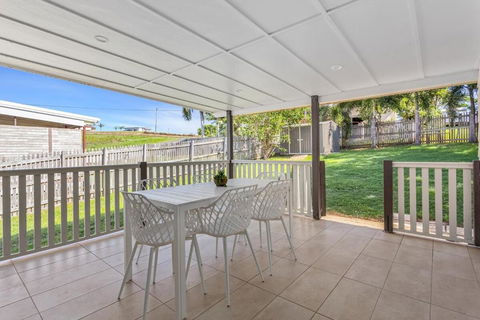 Perfect Cooee Bay Beach Getaway! - Accommodation Sunshine Coast 2