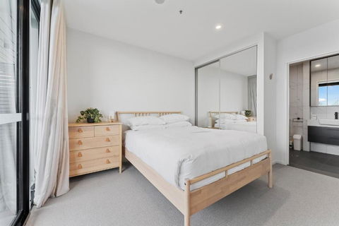 Perfect Location 1-Bed With Balcony, BBQ & Parking - Accommodation Sunshine Coast 2