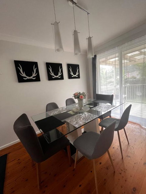 Perfectly Located House With A Big Backyard. - Accommodation Sunshine Coast 3