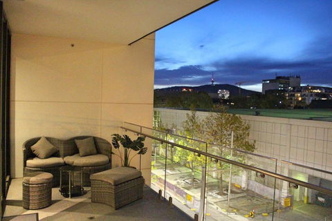 Perfectly Located Modern Apartment - Canberra CBD - Accommodation Sunshine Coast 0