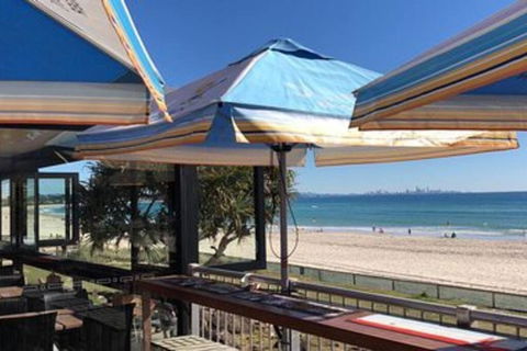 PET FRIENDLY & Super Central Retro Beach Pad! - Accommodation Sunshine Coast 2
