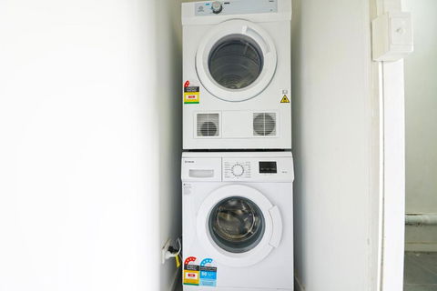 Pet Friendly Well-appointed 3BM Retreat Parking Netflix - Accommodation Sunshine Coast 3