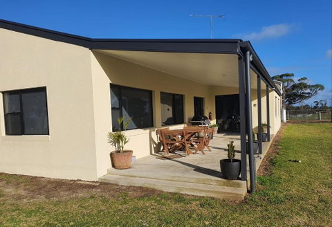 Pleasant Hill BnB - Accommodation Sunshine Coast 0