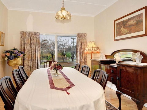 Plum Tree Cottage - Accommodation Sunshine Coast 2