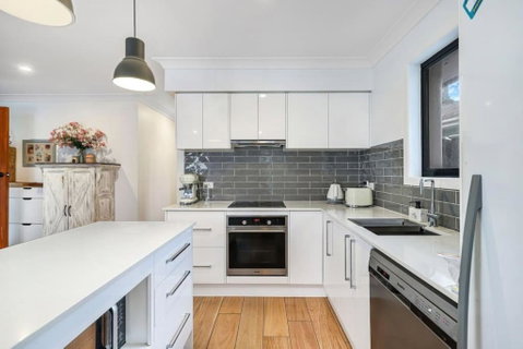 Pool House Hideaway - Accommodation Sunshine Coast 2