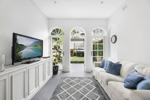 Pet Friendly Paddo Terrace - Accommodation Sunshine Coast 0