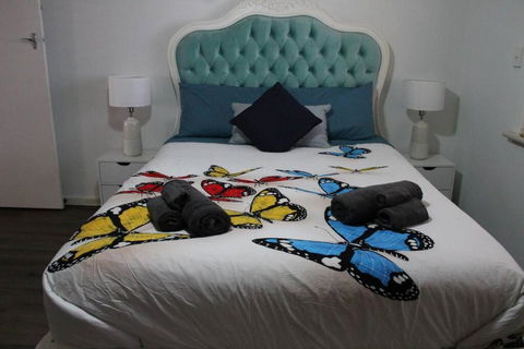 Raeside Home - Accommodation Sunshine Coast 2
