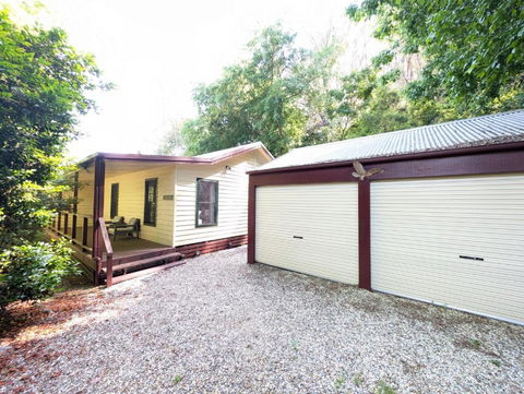 Primrose Cottage - Accommodation Sunshine Coast 0