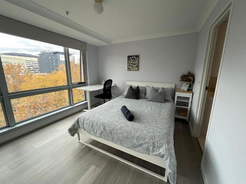 Private Room With Ensuite In The CBD - Accommodation Sunshine Coast 1
