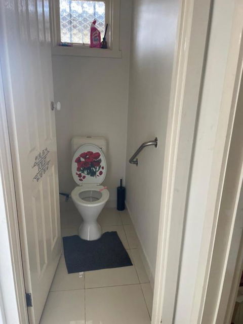 Private Room Near Melbourne Airport - Accommodation Sunshine Coast 2