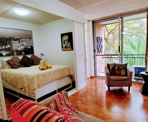 Quaint & Tranquil Subiaco 1 Bedroom Apartment - Accommodation Sunshine Coast 2
