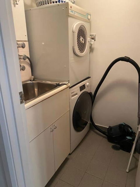 Quality Apartment In The Rocks GLO1203 - Accommodation Sunshine Coast 3