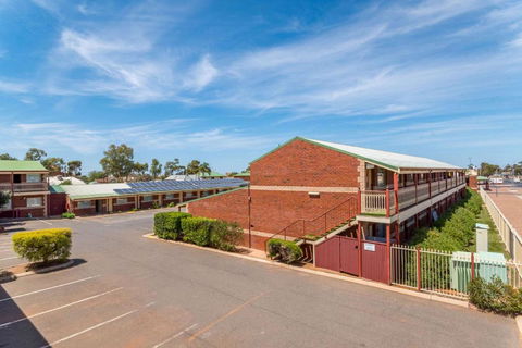 Quality Inn Railway Motel - Accommodation Sunshine Coast 2