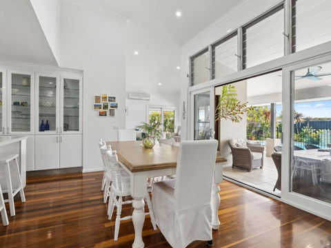 Quay-Largo - Accommodation Sunshine Coast 0