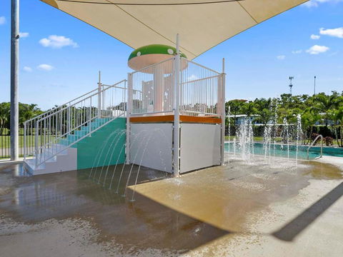 Queens Beach Tourist Village - Accommodation Sunshine Coast 2