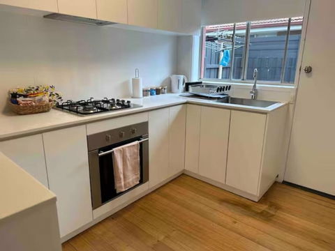 Quiet & Private With City Access And Free Wifi - Accommodation Sunshine Coast 2