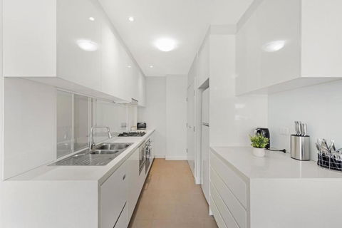 Quiet And Cozy Retreat At Rhodes - Accommodation Sunshine Coast 3