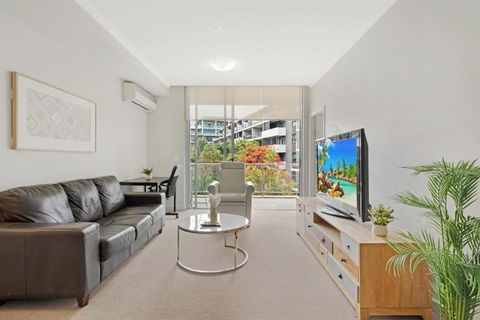 Quiet And Cozy Retreat At Rhodes - Accommodation Sunshine Coast 0