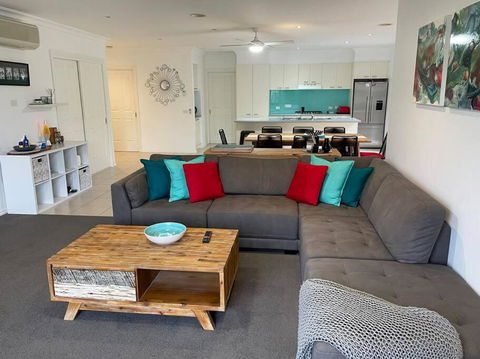 R&R By The Bay In Prime Location - Accommodation Sunshine Coast 1
