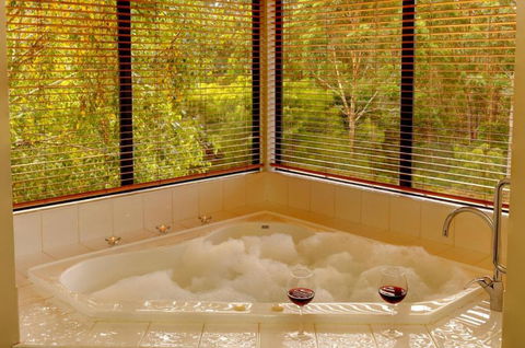 Rainbow Trail Chalets - Accommodation Sunshine Coast 1