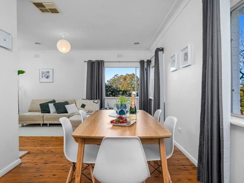 Read Place Retreat - Accommodation Sunshine Coast 0