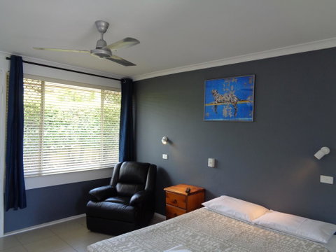 Aspley Sunset Motel - Accommodation Sunshine Coast 0