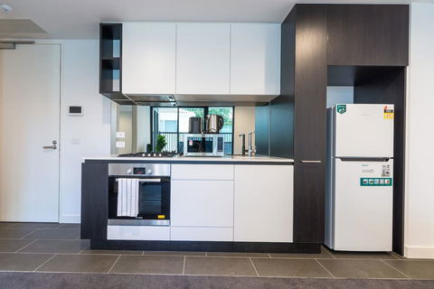 Astrina Deluxe 1 Bedroom - Accommodation Sunshine Coast 2