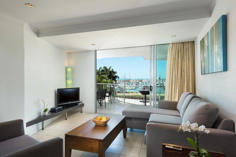 At Marina Shores - Accommodation Sunshine Coast 3