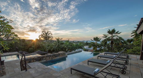 At Water's Edge Resort - Accommodation Sunshine Coast 0