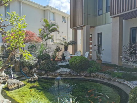 Attached Self Service Waterfront Whole Villa - Sydney - Accommodation Sunshine Coast 1