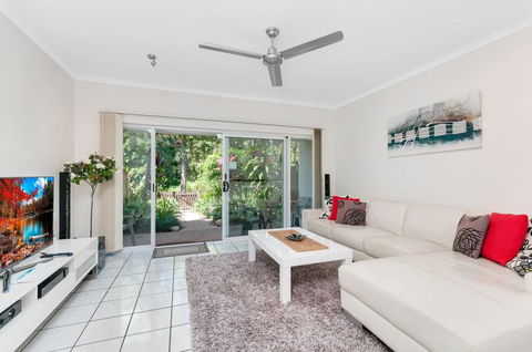 Attenborough Apartments - Accommodation Sunshine Coast 2
