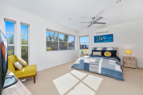 Augusta House - Accommodation Sunshine Coast 2