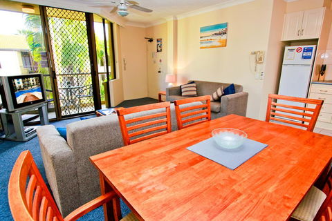 Aussie Resort - Accommodation Sunshine Coast 2