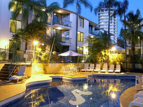 Aussie Resort - Accommodation Sunshine Coast 1