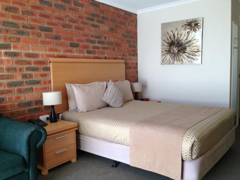 Australian Settlers Motor Inn - Accommodation Sunshine Coast 3