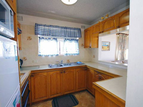 Avilla Court 2 - Accommodation Sunshine Coast 1