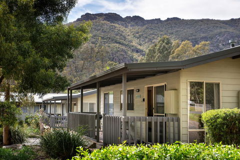 Awonga Cottages - Accommodation Sunshine Coast 0